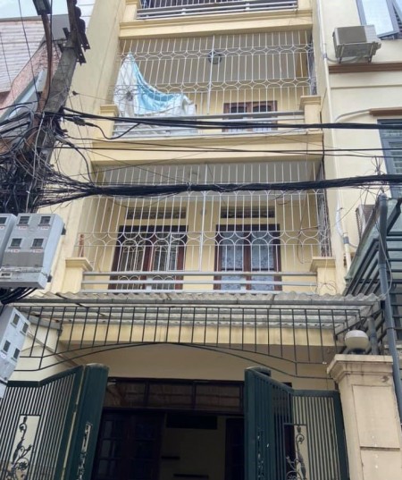 Bán nhà riêng tại phố Hồ Tùng Mậu. Diện tích 64m2. Giá bán 4.5 tỷ.