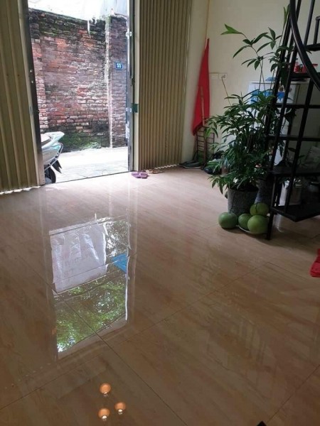Bán nhà Phố Trích Sài Hà Nội, Nằm sát Hồ tây, 4 Tầng, giá chỉ 3 tỷ