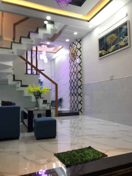 Chủ cần bán gấp nhà hẻm xe hơi 39m2, giá 3.65 tỷ, hẻm Phan Huy Ích, Gò Vấp
