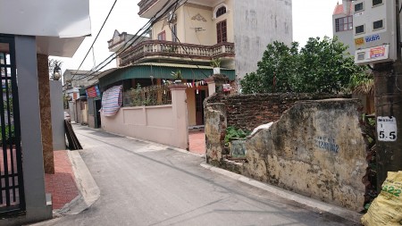 Hàng hiếm Nguyễn Văn Cừ, Quận Long Biên, diện tích 37m2, giá 1.36 tỷ, hẻm ô tô lớn