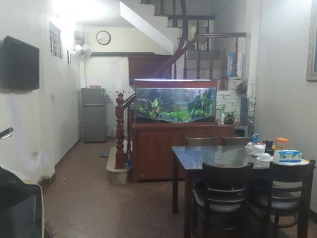 Cần bán Nhà Trần Quốc Hoàn, HN- 38m2. MT: 3,8m, Kinh doanh, nhỉnh 6 tỷ