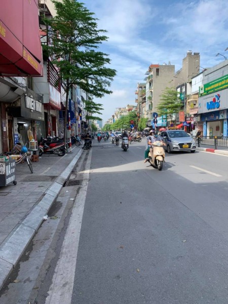 Bán gấp nhà Mp Tôn Đức Thắng – Đống Đa, C4, DT 81m, MT 4.6m, KD siêu chất, giá 19.2 tỷ