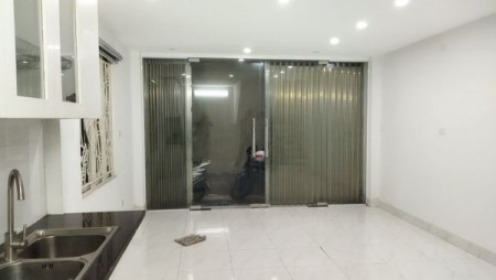 Bán nhà chính chủ đẹp Tân Mai, dt 30m2, 4 tầng đúc, giá 2.6 tỷ, hiếm có khó tìm
