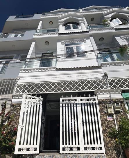 Bán gấp nhà 1 trệt 2 lầu sổ hồng, hẻm xe hơi vào tận nhà, dt 115m2