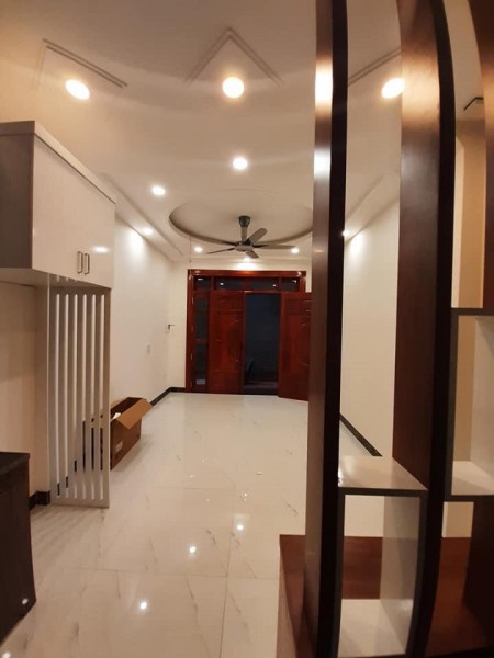 Nhà đẹp Lê Đức Thọ ở suớng tặng nội thất, đúc 5 tầng kiên cố, lhcc