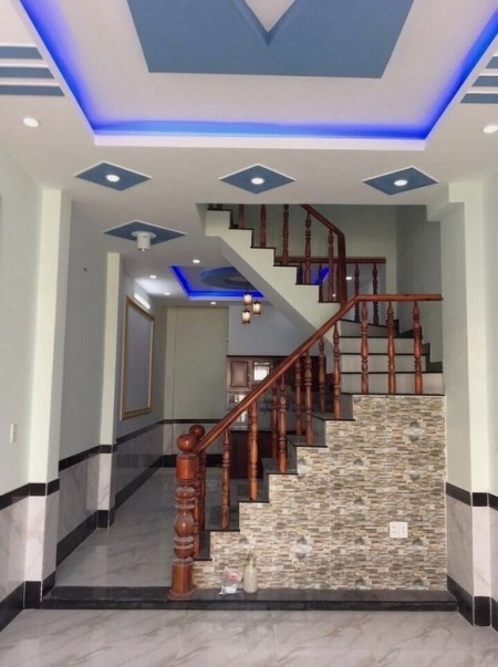 Nhà 1t 1l 2PN 2WC hẻm xe hơi gần chợ trường học cấp 1 2 3 cuối đường Lê Văn Khương