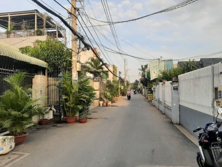 Bán nhà nát hẻm xe hơi 6m 740 Quốc Lộ 13, phường Hiệp Bình Phước, thành Phố Thủ Đức