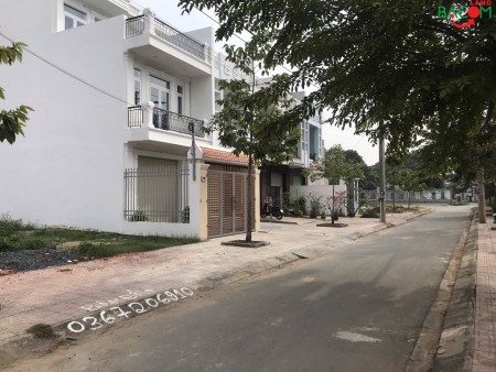 Bán lô đất đẹp ngay Song Ngữ Lạc Hồng P.Bửu Long 100% thổ cư giá chỉ 3tỷ50