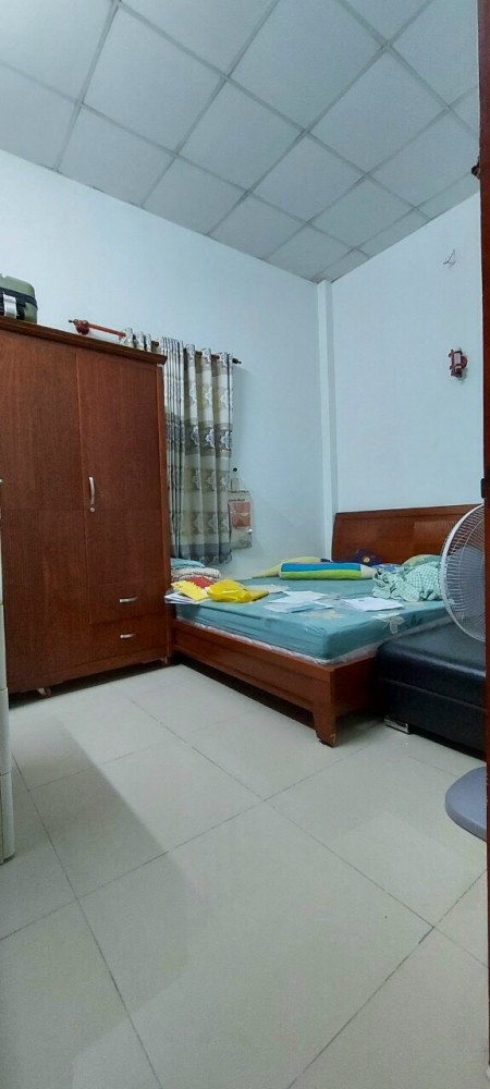 Nhà diện tích vị trí giá 3.1 tỷ tiện ích đủ, kết cấu 1 trệt, 1 lầu đúc kiên cố,lhcc