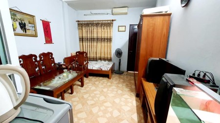 Bán nhà nguyên căn khu trung tâm đường Thuỵ Khuê, giá chỉ hơn 8 tỷ hơn