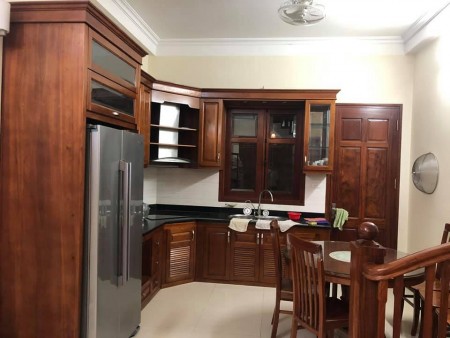 Ô tô đỗ cửa nhà đẹp dân xây kiên cố chắc chắn , 50m 4 tầng mặt tiên 4m 5 tỷ 2 phố Tư Đình