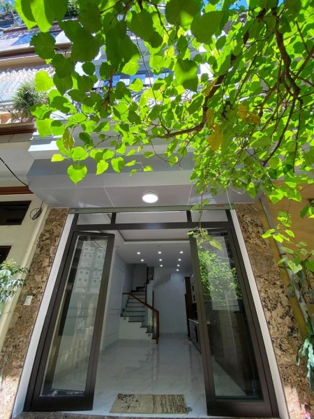 Bán nhà mặt ngõ Thái Thịnh 50m ra phố, có sân để xe riêng dt 55m2 x 4 tầng. Giá nhỉnh 6 tỷ