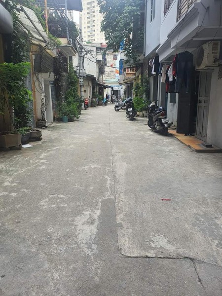 Bán đất Hoàng Mai, tặng nhà 2 tầng, ô tô đổ cửa, dt 70m2, 2 tầng, giá nhỉnh 4 tỷ