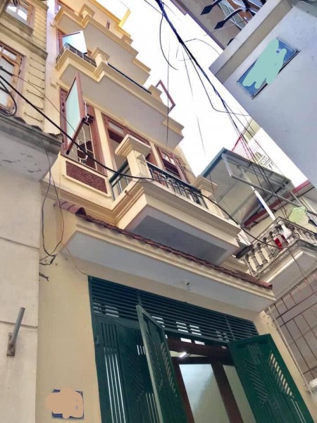 Bán nhà nguyên căn Lạc Long Quân ngõ rộng 100m ra Tây Hồ, dt 28m2, giá 2.95 tỷ