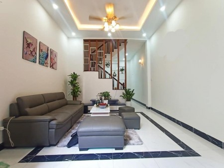 Bán nhà Nguyễn Sơn, tặng nội thất, 4 tầng, dt 44m2, giá nhỉnh 4 tỷ
