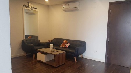 Cho thuê chung cư Ban cơ yếu Lê Văn Lương 2 phòng ngủ 68m2 full đồ 11 triệu. Lh 0377983070