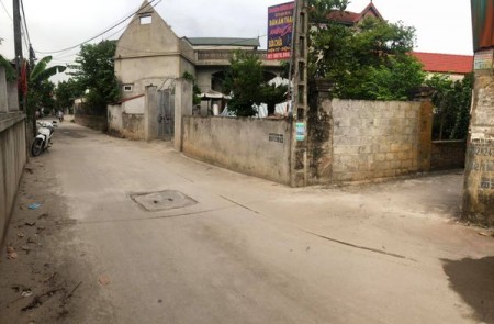 Chính chủ cần bán lô đất thổ cư gần chợ giá rẻ 10.x triệu/m2, đường ra vào lớn