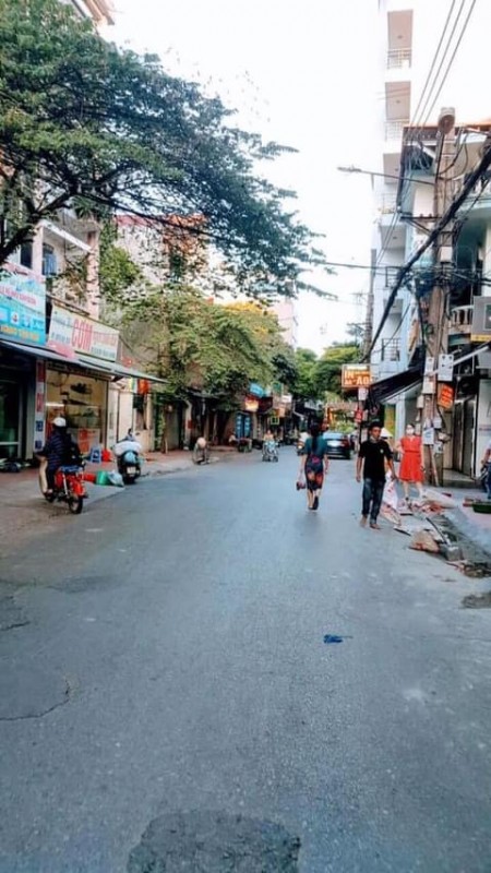 Bán nhà Ao Sen, Hà Đông. Vị trí hiếm, kinh doanh sầm uất