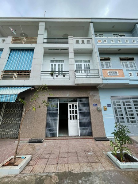 Cho thuê nhà 100m2 khu biệt thự Đồi 2 Bình Giã, giá 110 triệu/tháng, 2 lầu, 1 trệt, còn mới