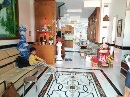 Quang Trung 4 tầng - nhà mới đẹp vào ở ngay tặng toàn bộ nội thất, hẻm xe hơi