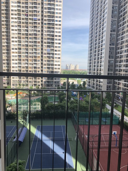 Cho thuê căn hộ Vinhomes Smartcity 2PN + Full đồ nội thất, điện tử view bể bơi