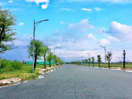 Đất nền gần trường học và công viên cách tòa nhà vietel =400m