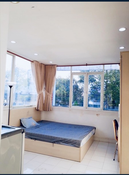 Phòng đẹp chính chủ 30m2 đường Đề Thám Quận 1