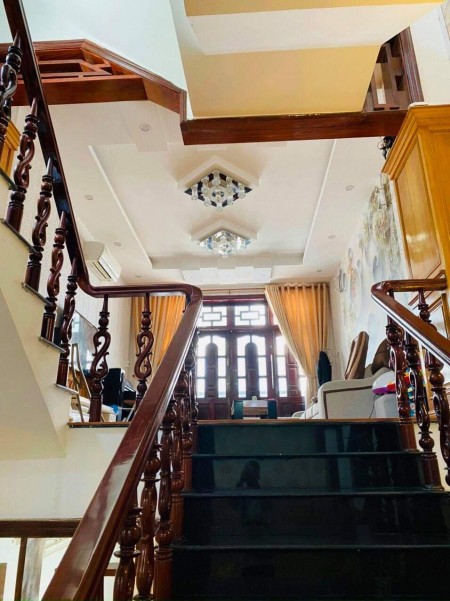Bán căn nhà đẹp ngay phường 15, Quận Tân Bình, giá chỉ 7.5 tỷ, hẻm thông