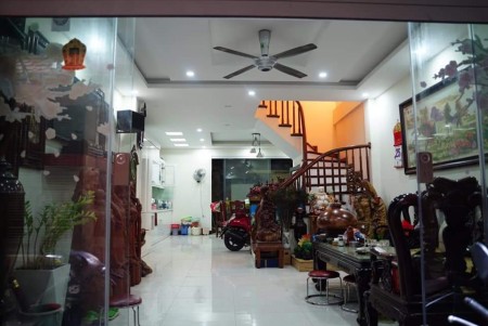 Cần bán nhà nguyên căn ngõ chợ Khâm Thiên 59m2, 5 tầng, gần Phố Chính
