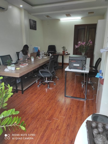Cho thuê văn phòng, mặt bằng kinh doanh diện tích 35m2 một tầng, đường to