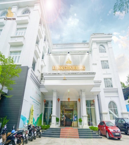 Cho Thuê văn phòng tầng trệt dt 17x22 tòa nhà 175 Nguyễn Kiệm, tiện ích đủ