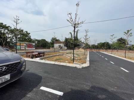 Đất nền Hoà Lạc sát Vinhomes ô tô tránh nhau giá nhỉnh 1 tỷ, đường ô tô rộng