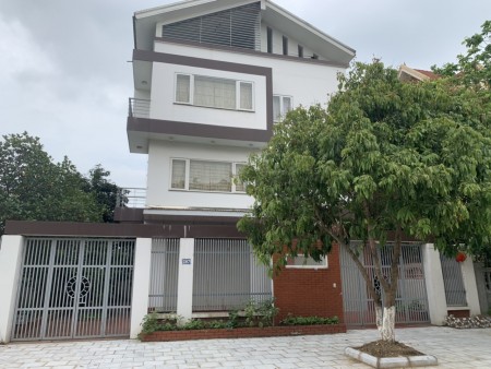 Cho thuê Nhà riêng- Biệt thự diện tích 300m2, 6 Phòng ngủ full nội thất