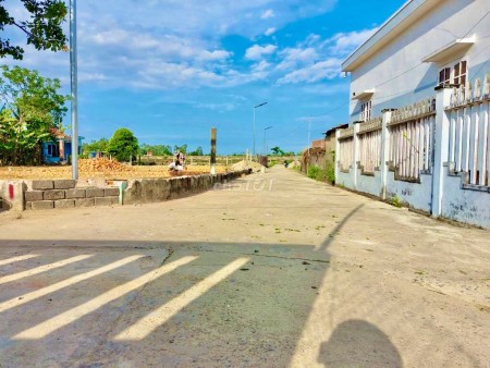 Cần bán lô đất rộng 122m2, sổ hồng đường 7.5m, liên hệ 0775476780, giá 580 triệu