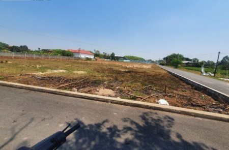 Kẹt tiền bán lô góc 2 mt 1560m2, giá 586 triệu, đường nhựa 16m, chính chủ, shr