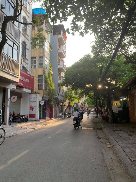 Bán nhà 7 tầng thang máy kinh doanh - Doãn Kế Thiện - Mai dịch