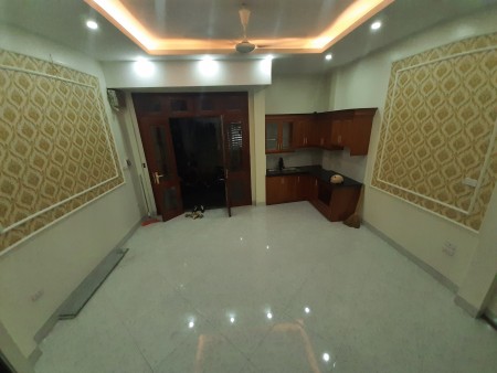 Nhà mới ở luôn Thanh Trì, ôTô diện tích 30m2, giá bán 2 tỷ