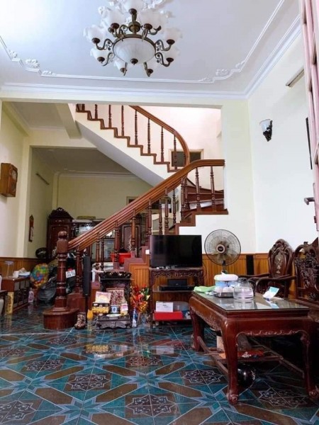 Bán nhà Hoàng Hoa Thám thông Vĩnh Phúc, Ba Đình-DT 55m2 x3T, Chỉ 3.7 tỷ