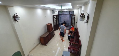 Bán nhà siêu phẩm, ô tô, Thanh Xuân, 4 tầng diện tích 40m2, mt 4m, giá 4.0 tỷ