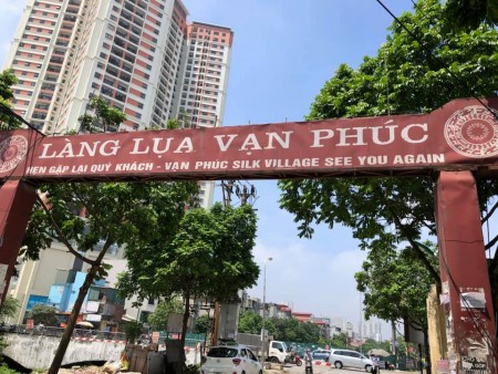 Euro, Tuyệt vời Thụy Sỹ! Mặt phố Ngô Thi Sỹ Hà Đông, chục oto đỗ cửa, KD đỉnh, 4,8 tỷ.