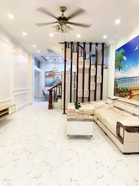 Bán nhà giá chỉ 100 triệu.m2, vị trí ngã 4 Phạm Ngọc Thạch Chùa Bộc, sổ nở hậu