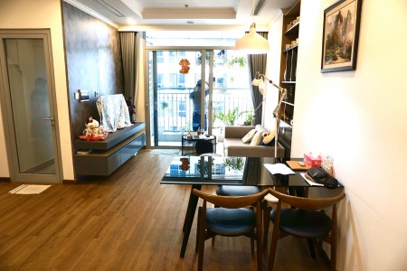 Cho thuê 2PN decor đẹp, Vinhomes Landmark, giá 18.5 triệu còn thương lượng