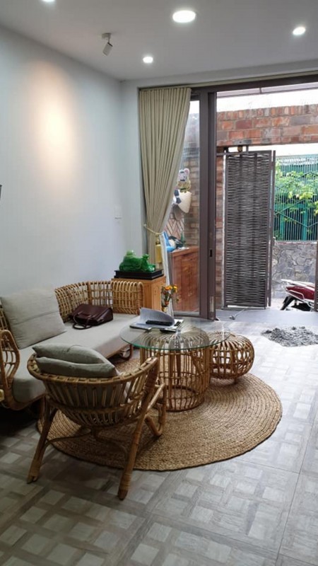 Nhà 5 tầng dt 96m2, Hoàng Hoa Thám, chdv thu 70 tiuệ/tháng, giá bán chỉ 12 tỷ