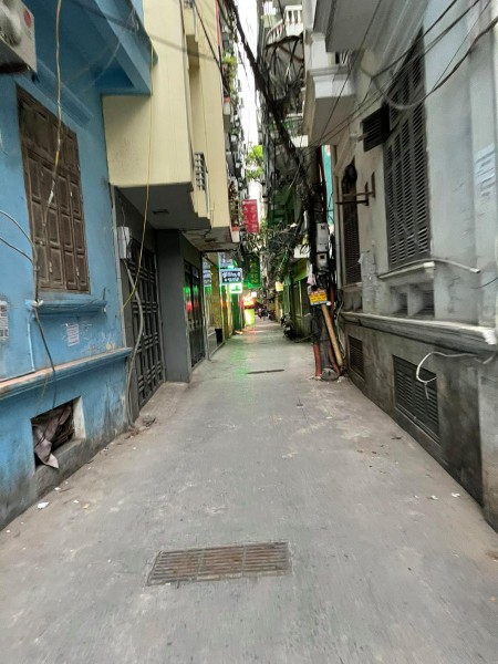 Bán nhà cấp 4 Trần Duy Hưng diện tích 70m2, sổ đỏ chính chủ, giá 6,3 tỷ