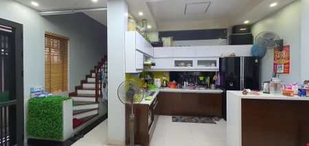 Nhà Phô Tô Vĩnh Diện, 58M2, 5T, mặt tiền rộng, giá 7.7 tỷ, ô tô đỗ, lô góc