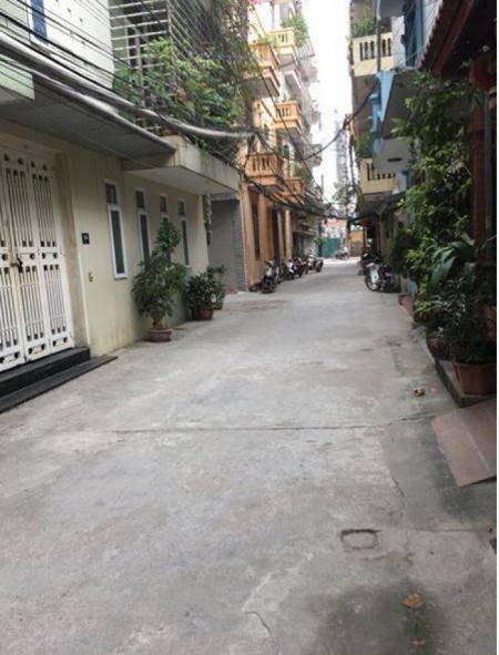 Bán gấp nhà phố Nguyễn Lương Bằng, dt 60m2, ô tô vào nhà, mt 4m, giá bán 8.8 tỷ