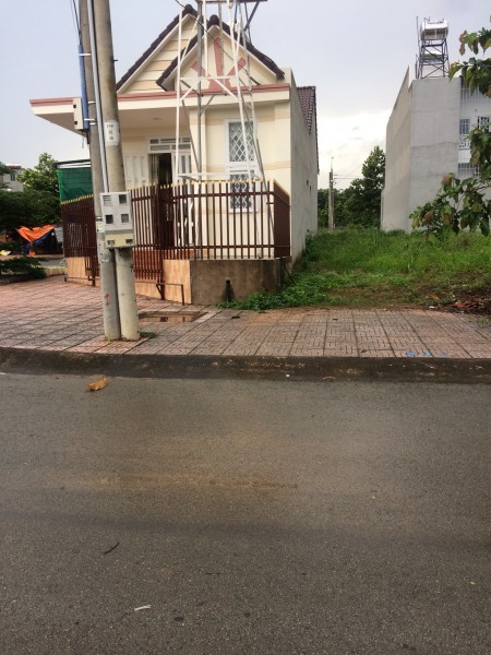 Đất thị trấn Dầu Giây 5x22 sổ hồng riêng giá rẻ bèo mùa Covid, giá 1.25 tỷ
