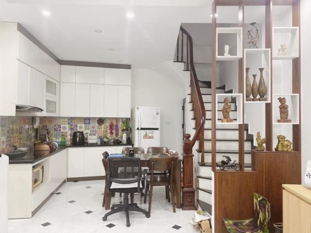 Siêu hot nhà Mỹ Đình tặng nội thất ở sướng ô tô, giá bán 3.6 tỷ, thương lượng