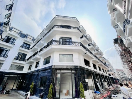 Bán nhà Quận 12 giá bán chỉ 4ty9 full nội thất giảm 100tr mùa dịch, lh 0988652162