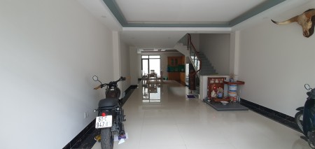 Hẻm thẳng tấp cách ô tô 5m, mới koong, full nội thất, miễn trung gian